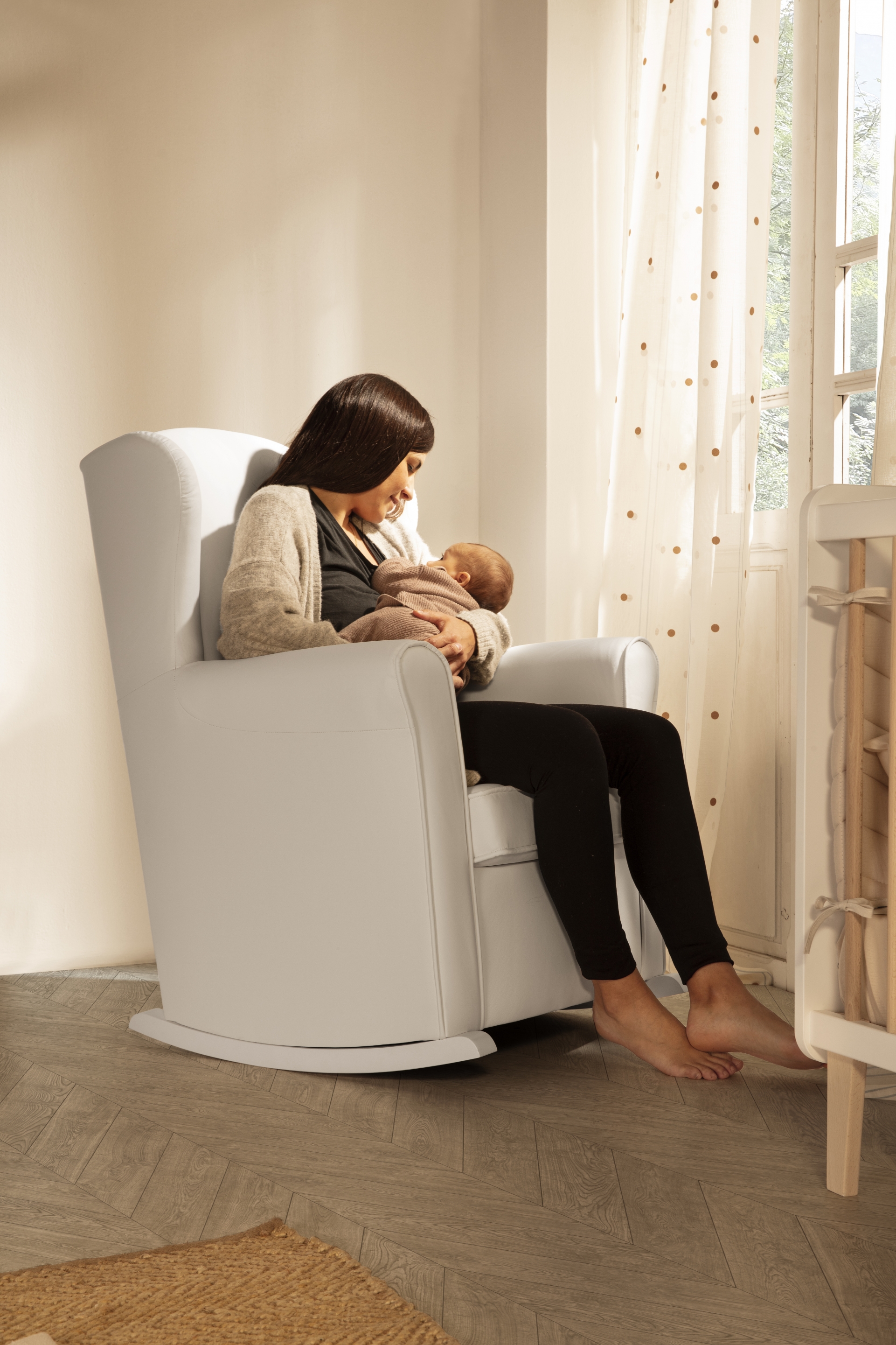Fauteuil d'allaitement Love de Micuna, fauteuil design pour allaitement de  M - Le Trésor de Bébé