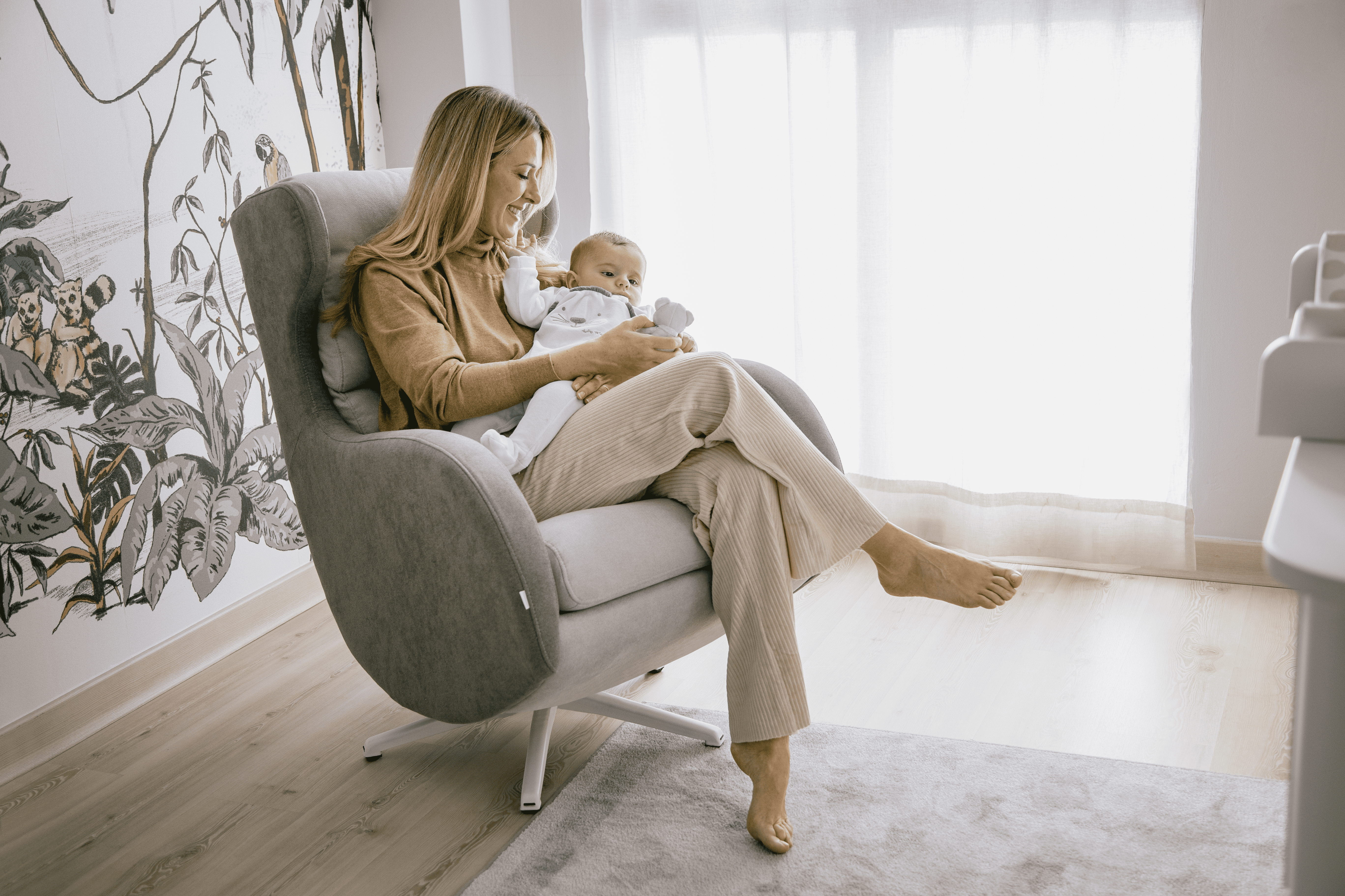 Rocking pregnancy chair online